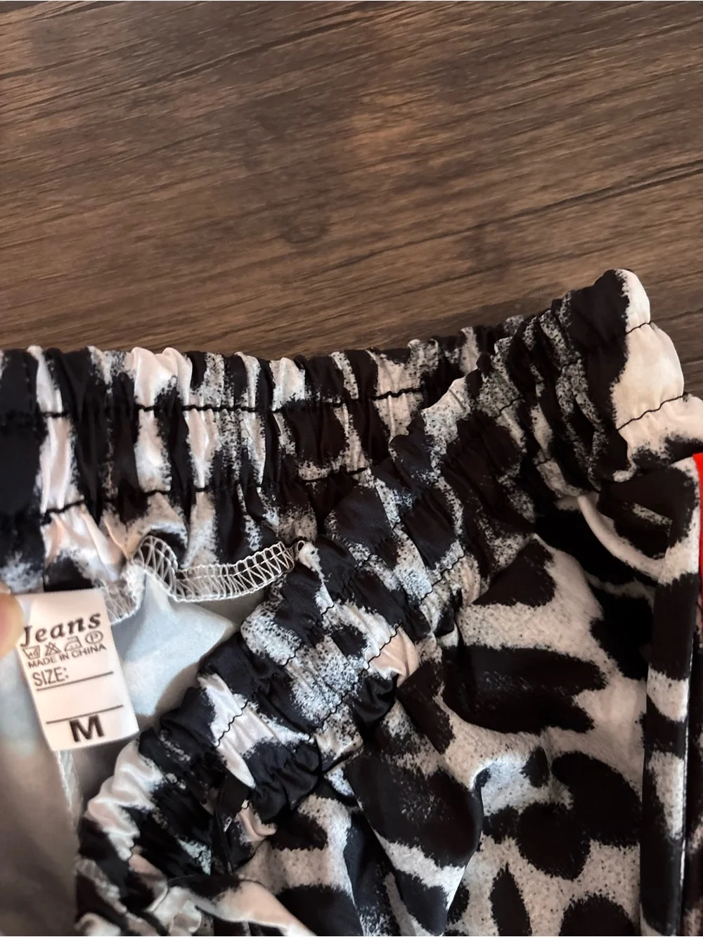 Pants size medium - Picture 3 of 3